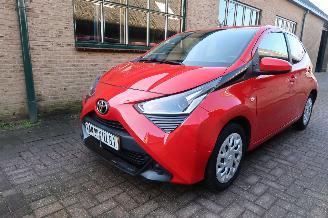 dommages camions /poids lourds Toyota Aygo 1.0 VVTi X-play 2021/3