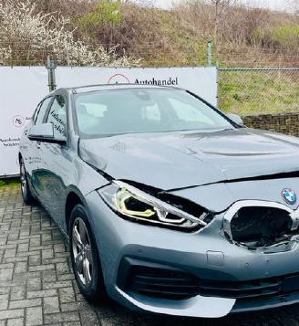 damaged machines BMW 1-serie 1 Lim. 116 d Advantage 2022/1