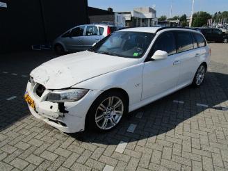 Voiture accidenté BMW 3-serie 318 D  ( M LINE ) 2012/1
