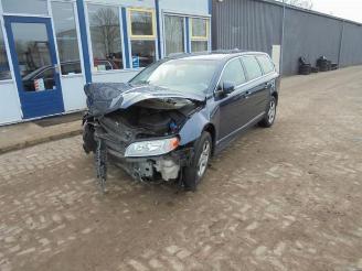skadebil auto Volvo V-70 V70 (BW), Combi, 2007 / 2016 2.0 T 16V 2010/4