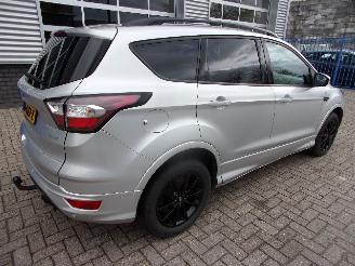 Ford Kuga 1.5 ST-LINE picture 2
