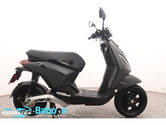 Vaurioauto  scooters Piaggio  One 1+ 45KM 2024/4