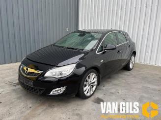 dommages autres Opel Astra Astra J (PC6/PD6/PE6/PF6), Hatchback 5-drs, 2009 / 2015 1.6 Turbo 16V 2010/4