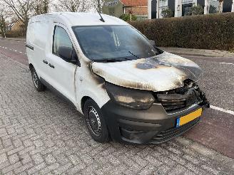 damaged commercial vehicles Renault Kangoo 1.5 dcI 2021/6