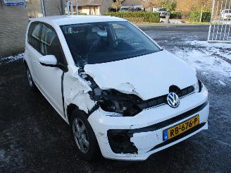 Damaged car Volkswagen Up 1.0 Move Up BMT AUT 2017/11
