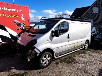 occasion passenger cars Renault Trafic 2.0 dci 2009/7