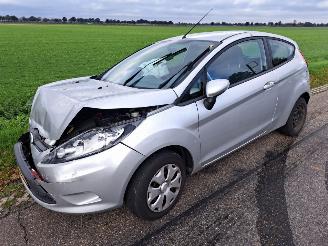 uszkodzony samochody osobowe Ford Fiesta 1.25 2011/4
