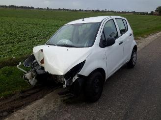skadebil auto Opel Agila  2014/1