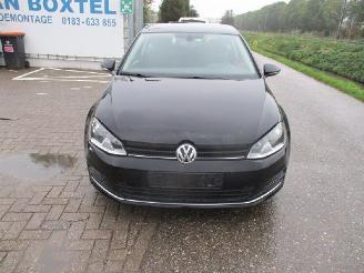 Auto incidentate Volkswagen Golf  2016/1