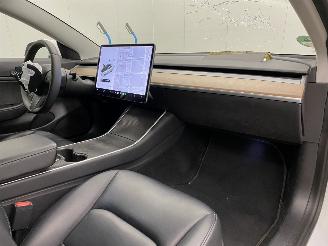 Tesla Model 3 AWD Dual-Motor Long-Range picture 13
