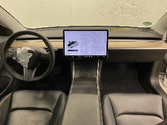 Tesla Model 3 AWD Dual-Motor Long-Range picture 12