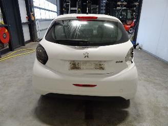 Peugeot 208 1.4 HDI picture 4