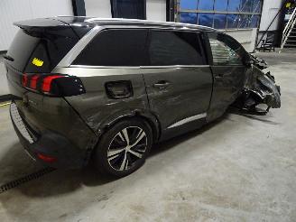 Peugeot 5008 2.0 HDI picture 3