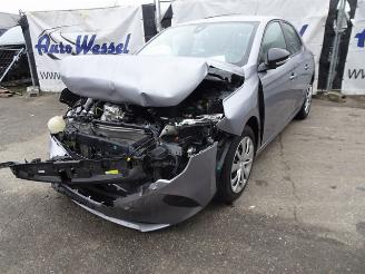 Damaged car Opel Corsa 1.2 Turbo Edition 2021/11