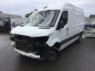 skadebil auto Mercedes Sprinter 314 L2H2 2021/4