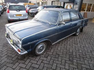 Vauxhall  VICTOR  101  DELUXE picture 1