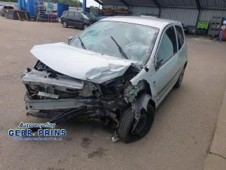 Voiture accidenté Renault Twingo Twingo II (CN), Hatchback 3-drs, 2007 / 2014 1.5 dCi 90 FAP 2011/9