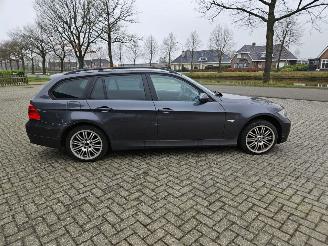BMW 3-serie 320i 16V Combi/o  Benzine 1.995cc 125kW (170pk) picture 3