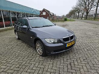BMW 3-serie 320i 16V Combi/o  Benzine 1.995cc 125kW (170pk) picture 2