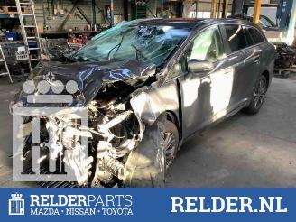 uszkodzony samochody osobowe Toyota Avensis Avensis Wagon (T27), Combi, 2008 / 2018 1.6 16V D-4D 2015/6
