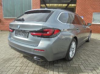 krockskadad bil auto BMW 5-serie 520d xDrive Hybride Professional 190pk 2021/3