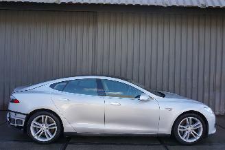 krockskadad bil auto Tesla Model S 85 85kWh 270kW Panoramadak leder 2014/9