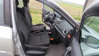 Renault Clio 1.2 TCe Dynamigue 152.000km nap Navigatie Airco  2009-12 topstaat Euro 5 picture 22