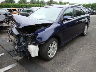 disassembly commercial vehicles Toyota Avensis  2007/1