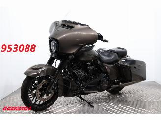 Démontage voiture Harley-Davidson Street Glide CVO 117 Rockford Fosgate Cruise Heizgriffe Navi Bluetooth 2021/4