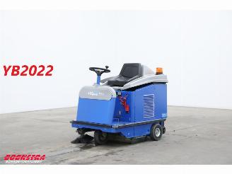 skadebil machine Mitsubishi  95 BJ 2022 33Hrs! Kehrmaschine / Veegmachine 2022/1