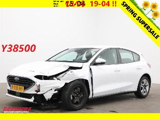 Damaged car Ford Focus 1.0 EcoBoost Hybrid Trend Navi Airco Cruise PDC 39.030 km! 2022/5