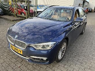 krockskadad bil auto BMW 3-serie 320i Automaat Stationcar Luxury Edition 2019/3