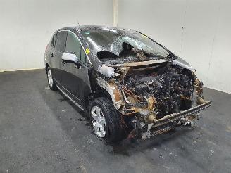 damaged bicycles Peugeot 3008 2.0 HDIF HYBRID4 2013/1
