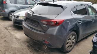 skadebil bromfiets Mazda 3 2.0 2014/3