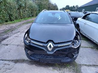 uszkodzony samochody osobowe Renault Clio  2018/11