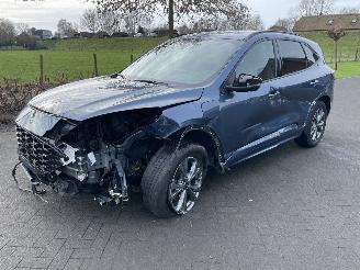 uszkodzony samochody osobowe Ford Kuga ST-Line / Automaat 2021/12