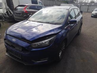 damaged commercial vehicles Ford Focus Focus 3 Wagon, Combi, 2010 / 2020 1.5 TDCi 2015/5