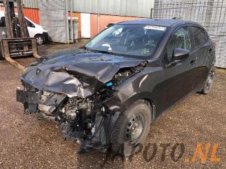 damaged passenger cars Mazda 2 2 (DJ/DL), Hatchback, 2014 1.5 SkyActiv-G 90 2017/5