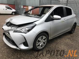Voiture accidenté Toyota Yaris Yaris III (P13), Hatchback, 2010 / 2020 1.5 16V Dual VVT-iE 2018/11
