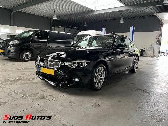 uszkodzony samochody osobowe BMW 3-serie 318i Luxury Edition NL NAP! BTW! 2018/8