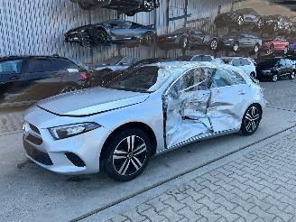 Damaged car Mercedes A-klasse A 200 2020/7