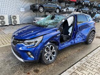 damaged passenger cars Renault Captur E-Tech 100 2022/6
