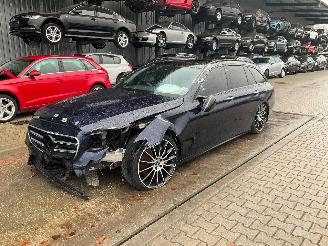 Damaged car Mercedes E-klasse E220 d Kombi 2019/9