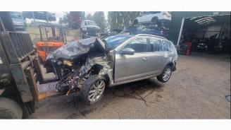 uszkodzony samochody osobowe Skoda Octavia Octavia Combi (5EAC), Combi 5-drs, 2012 / 2020 1.6 TDI GreenTec 16V 2014/2