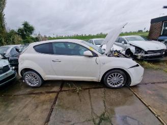 damaged commercial vehicles Alfa Romeo MiTo MiTo (955), Hatchback, 2008 / 2018 1.3 JTDm 16V Eco 2013/6