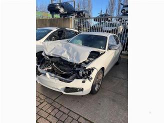 damaged passenger cars BMW 1-serie 1 serie (F21), Hatchback 3-drs, 2011 / 2019 116i 1.6 16V 2013/3