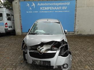 Coche siniestrado Opel Agila Agila (B) MPV 1.2 16V (K12B(Euro 4) [69kW]  (04-2010/10-2014) 2011/7
