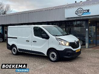 damaged commercial vehicles Renault Trafic 1.6 DCI T29 Navigatie Airco Cruise PDC 2017/10