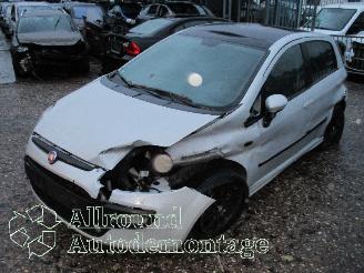 Coche accidentado Fiat Punto Punto Evo (199) Hatchback 1.3 JTD Multijet 85 16V (199.B.4000(Euro 5))=
 [62kW]  (10-2009/02-2012) 2011/1