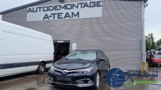 Damaged car Toyota Auris Auris (E18), Hatchback 5-drs, 2012 / 2019 1.8 16V Hybrid 2017/1